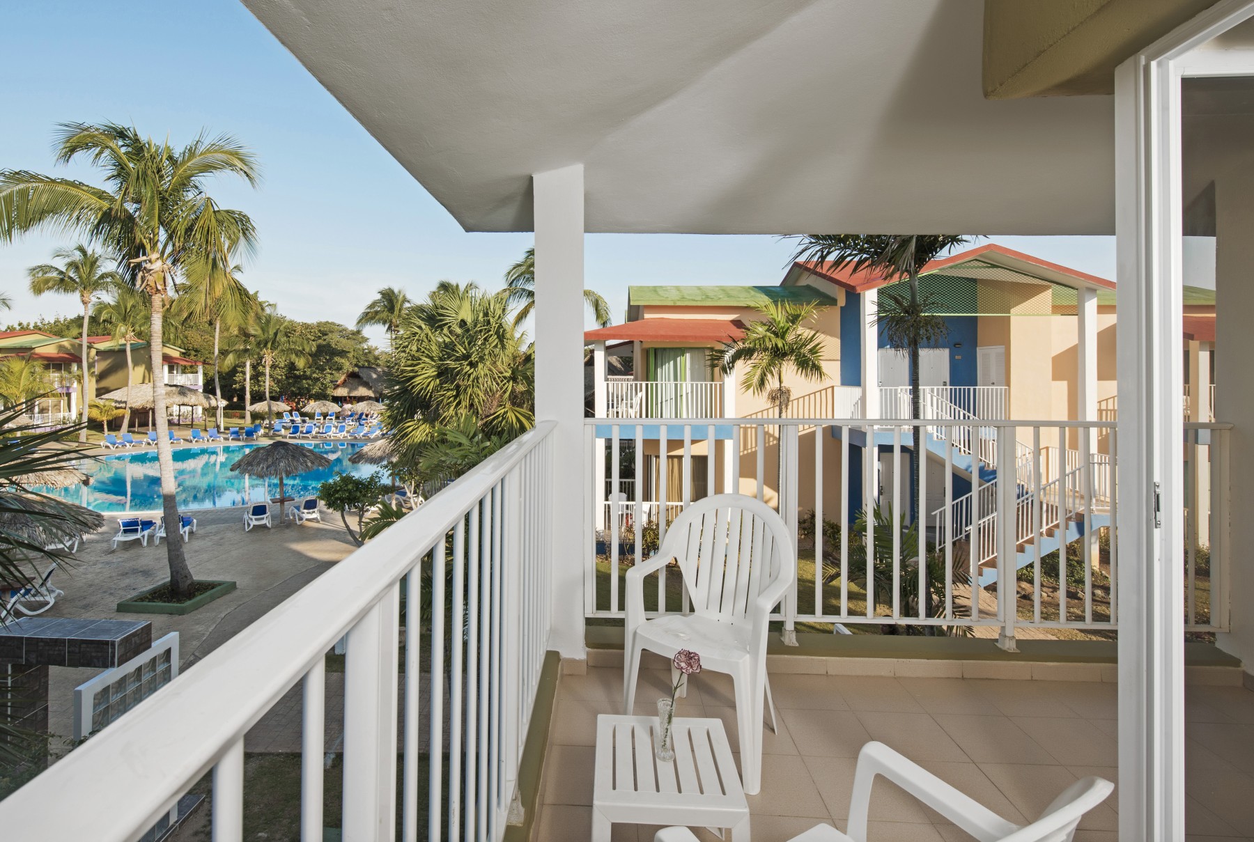 Bungalow vue piscine